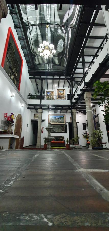 Hostal Flores キト エクステリア 写真