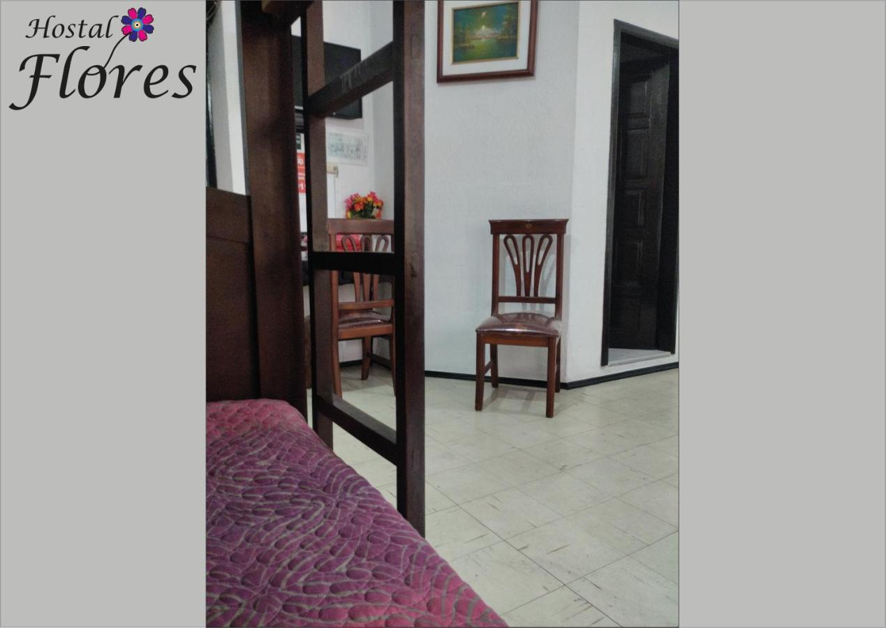 Hostal Flores キト エクステリア 写真