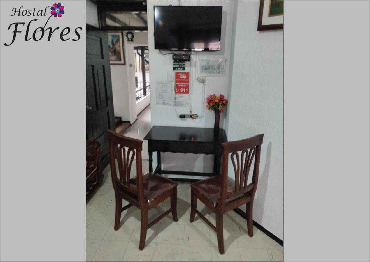 Hostal Flores キト エクステリア 写真