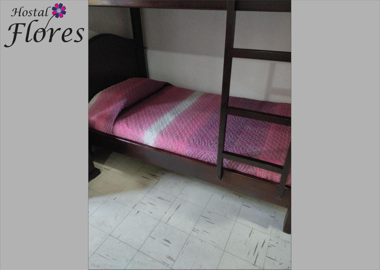 Hostal Flores キト エクステリア 写真