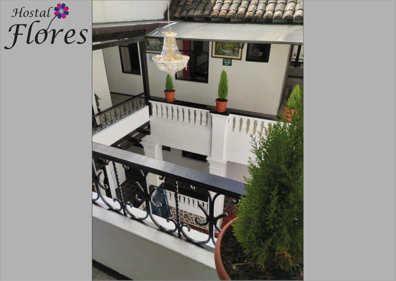 Hostal Flores キト エクステリア 写真