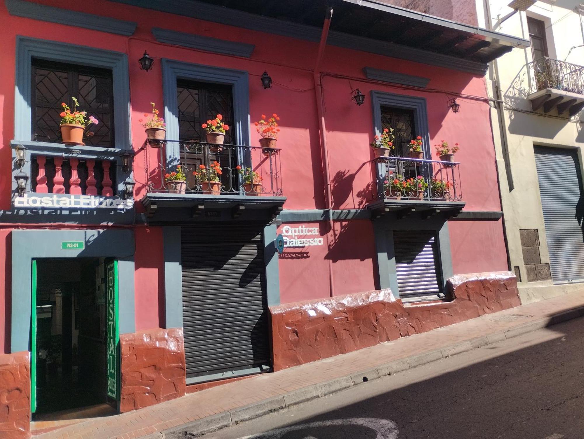 Hostal Flores キト エクステリア 写真